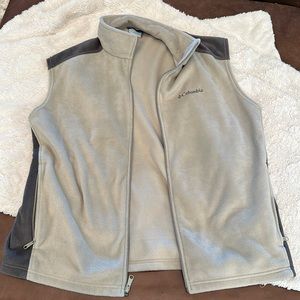 Tan and gray/ 2-toned zip Columbia fleece vest, like new